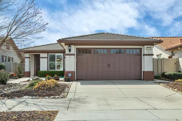 2347 Shadow Berry DR, Manteca, CA 95336