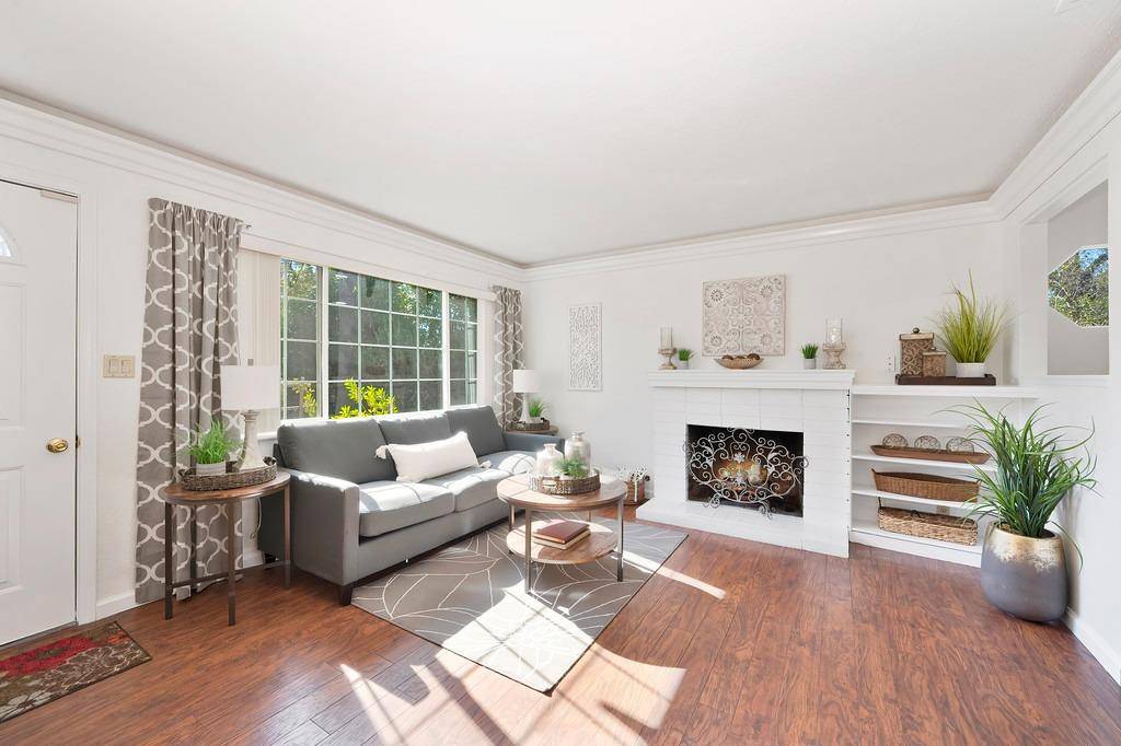 Roseville, CA 95661,537 Loretto DR