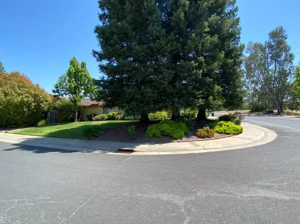 Roseville, CA 95678,355 Diamond Oaks RD