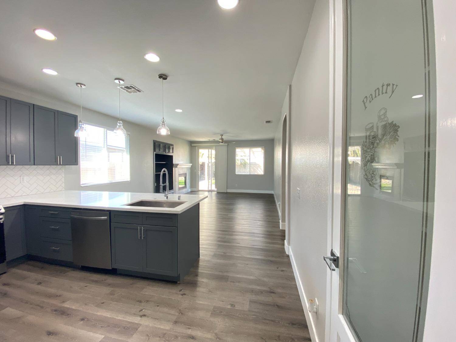 Sacramento, CA 95835,1901 Zurlo WAY