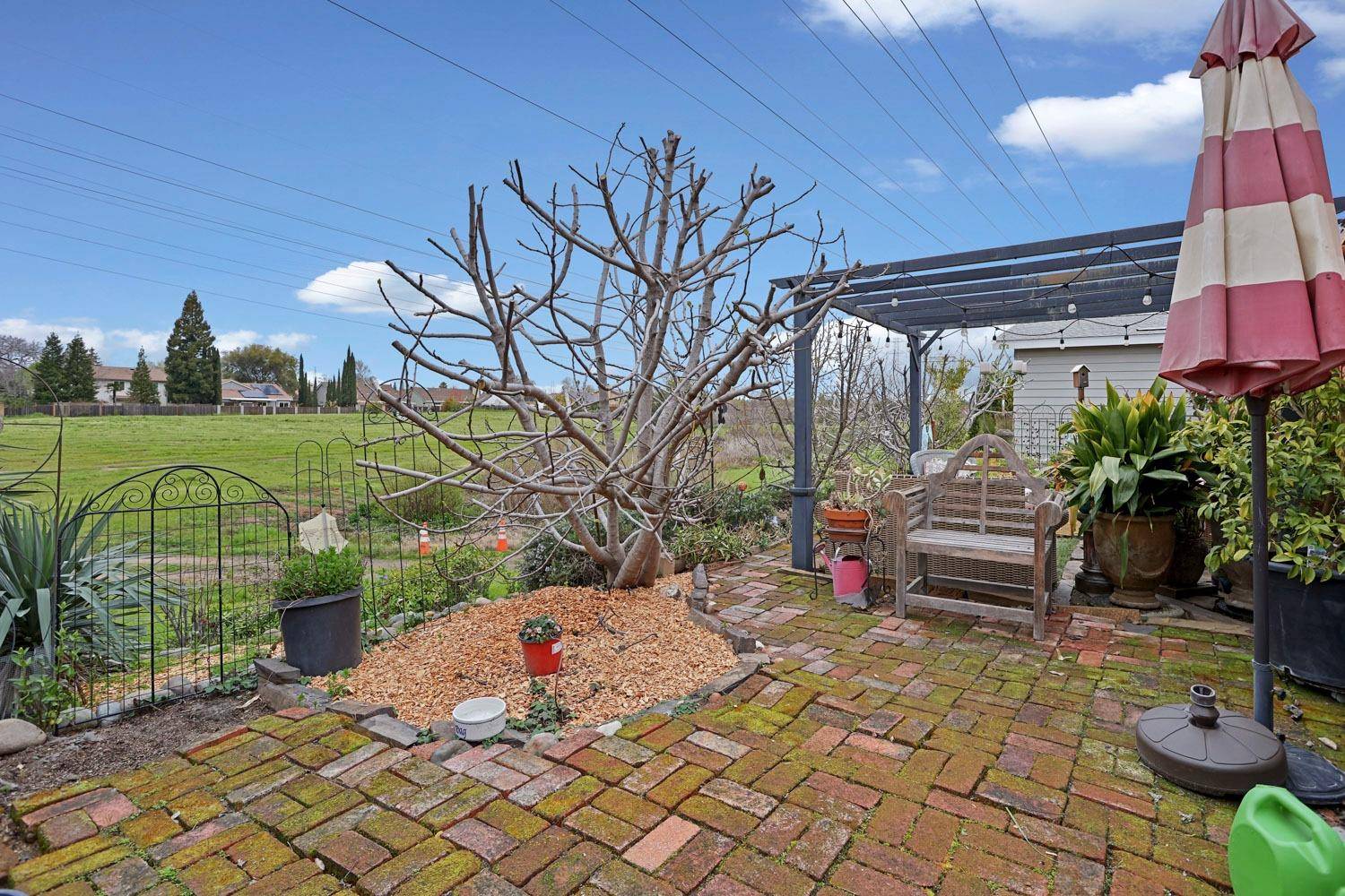 Roseville, CA 95678,46 Hancock Drive