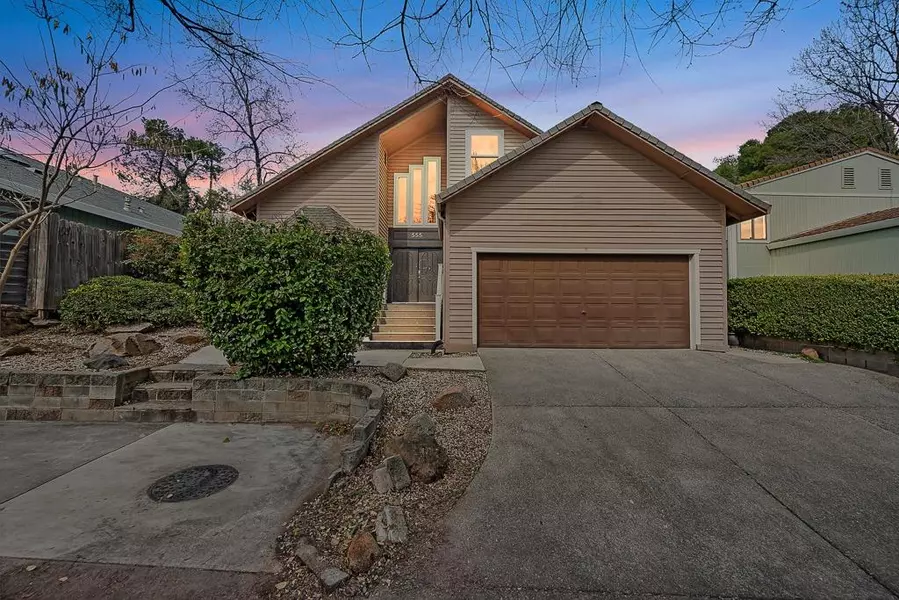 555 Peach LN, Newcastle, CA 95658