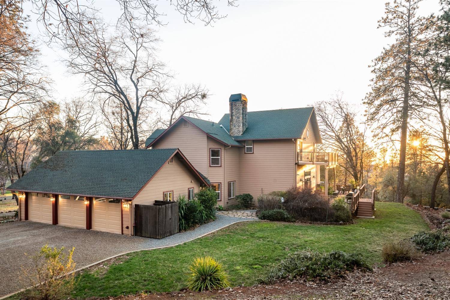 13436 Knollwood LN, Grass Valley, CA 95949
