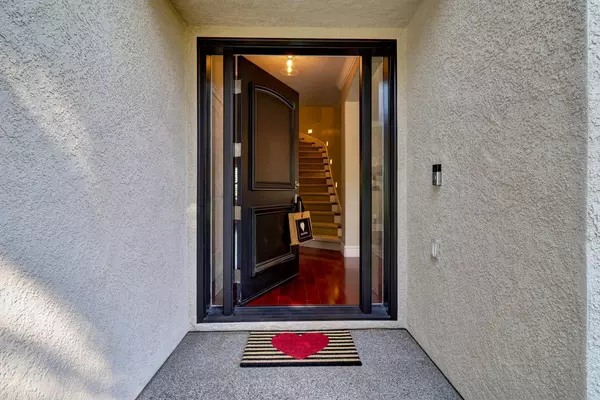 Carmichael, CA 95608,1626 Arden Bluffs LN