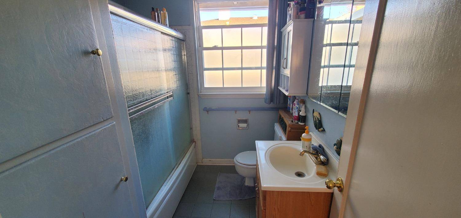Salinas, CA 93906,354 Chaparral ST