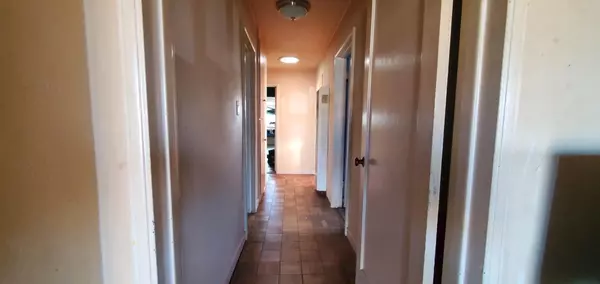 Salinas, CA 93906,354 Chaparral ST