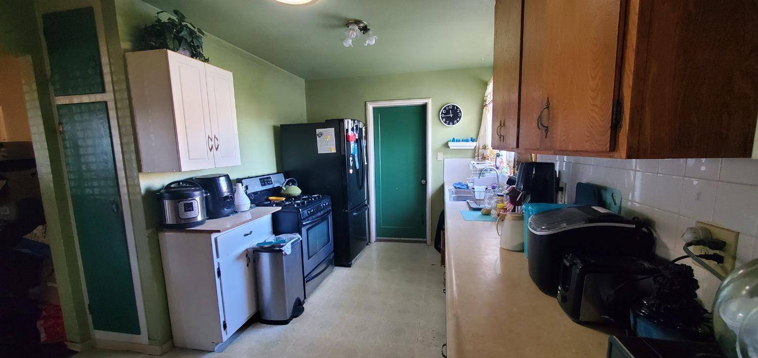 Salinas, CA 93906,354 Chaparral ST