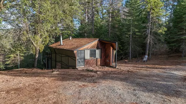 100 Meadowlark CT, Placerville, CA 95667