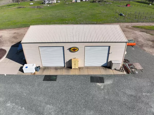 Wallace, CA 95254,240 Creekview LN