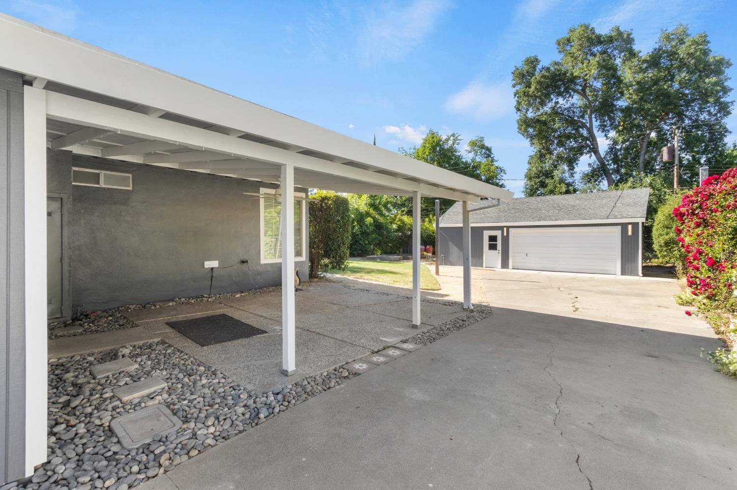 Carmichael, CA 95608,4937 Donovan DR