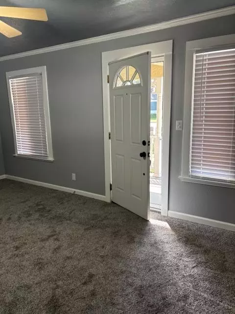 Yuba City, CA 95991,711 B ST