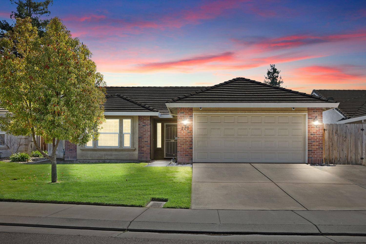 Lodi, CA 95240,220 Meadowlark WAY