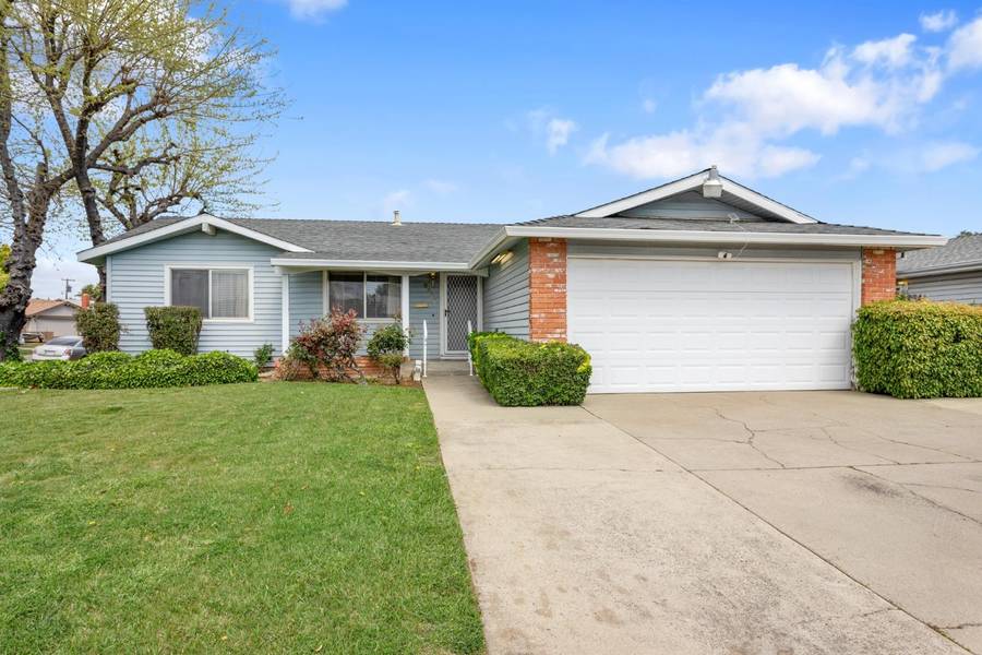2301 McGregor DR, Rancho Cordova, CA 95670