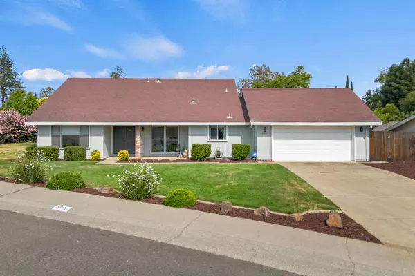 6996 Lincoln Creek CIR, Carmichael, CA 95608
