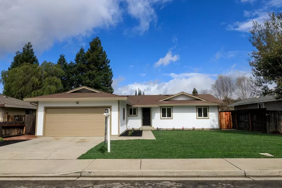 2701 Marlee DR, Turlock, CA 95380