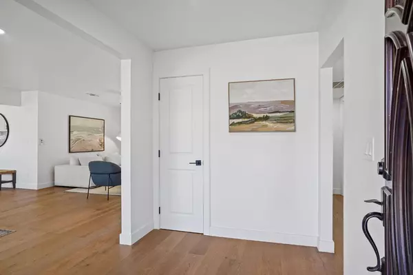 Sacramento, CA 95821,4636 Gibbons DR