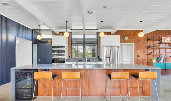 Sacramento, CA 95831,6465 Fordham WAY