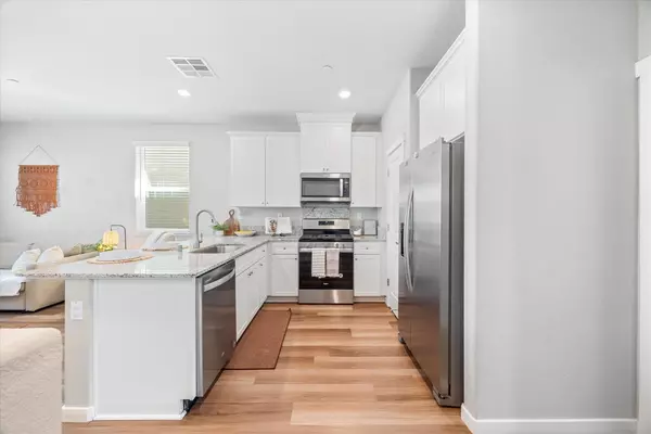 West Sacramento, CA 95691,4066 Prosser ST