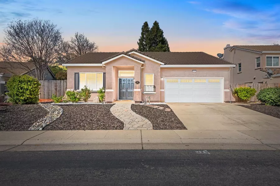 952 Carter ST, Folsom, CA 95630