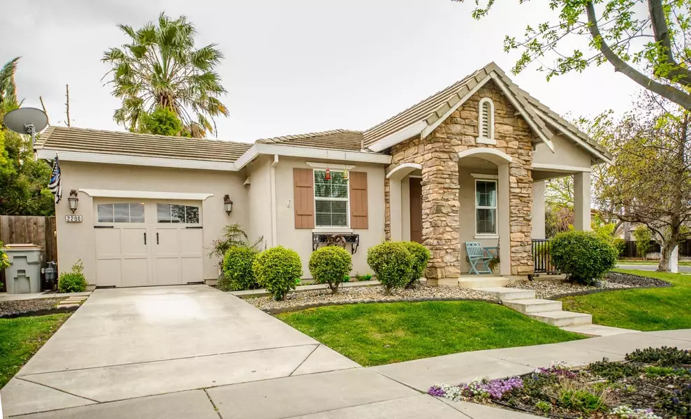 2200 Reinecke CT, Woodland, CA 95776