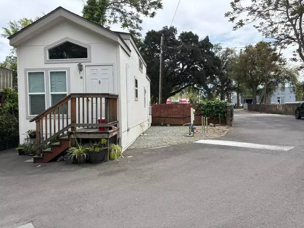 1027 Olive DR #1, Davis, CA 95616