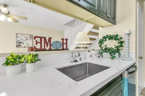 Sacramento, CA 95842,4525 Greenholme DR #3