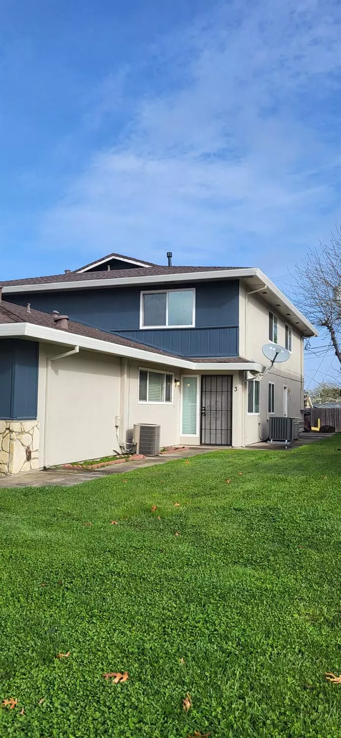 Sacramento, CA 95842,4525 Greenholme DR #3