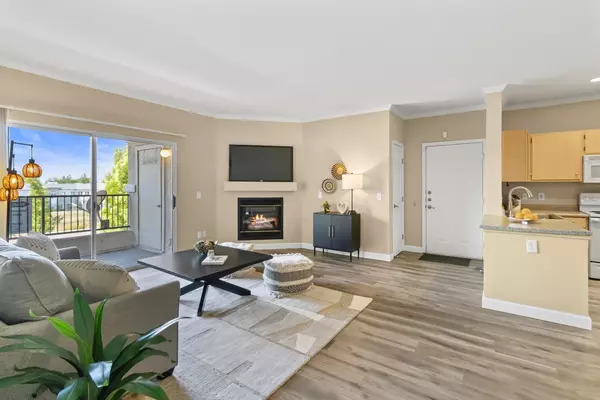 Roseville, CA 95678,701 Gibson DR #1222
