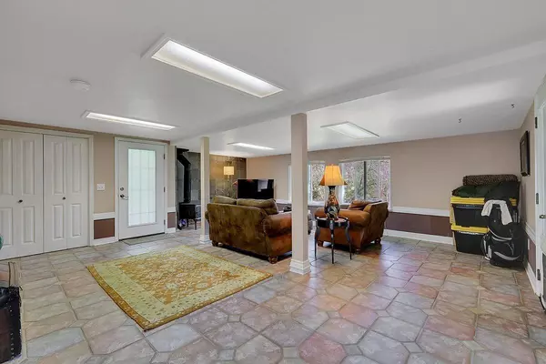 Browns Valley, CA 95918,10480 Sabiniana RD