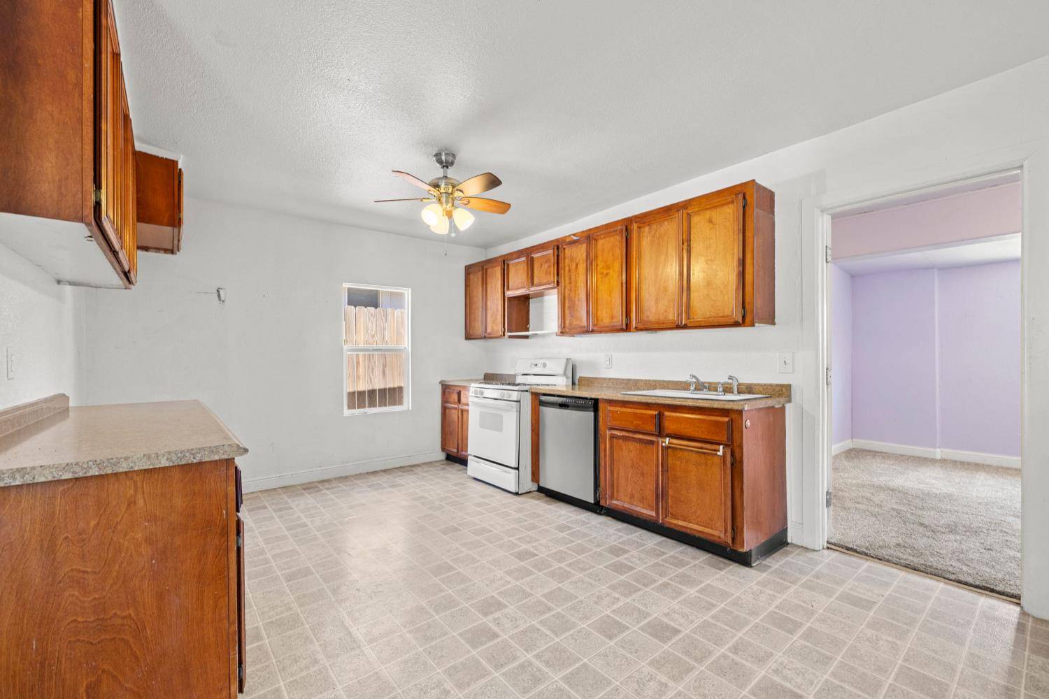 Lincoln, CA 95648,831 6th ST