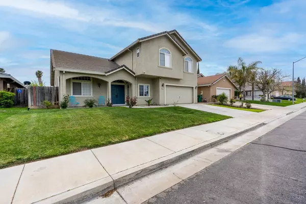 2231 Racquet Club DR, Los Banos, CA 93635