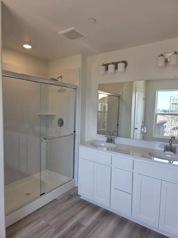 Riverbank, CA 95357,5455 Drawbridge WAY
