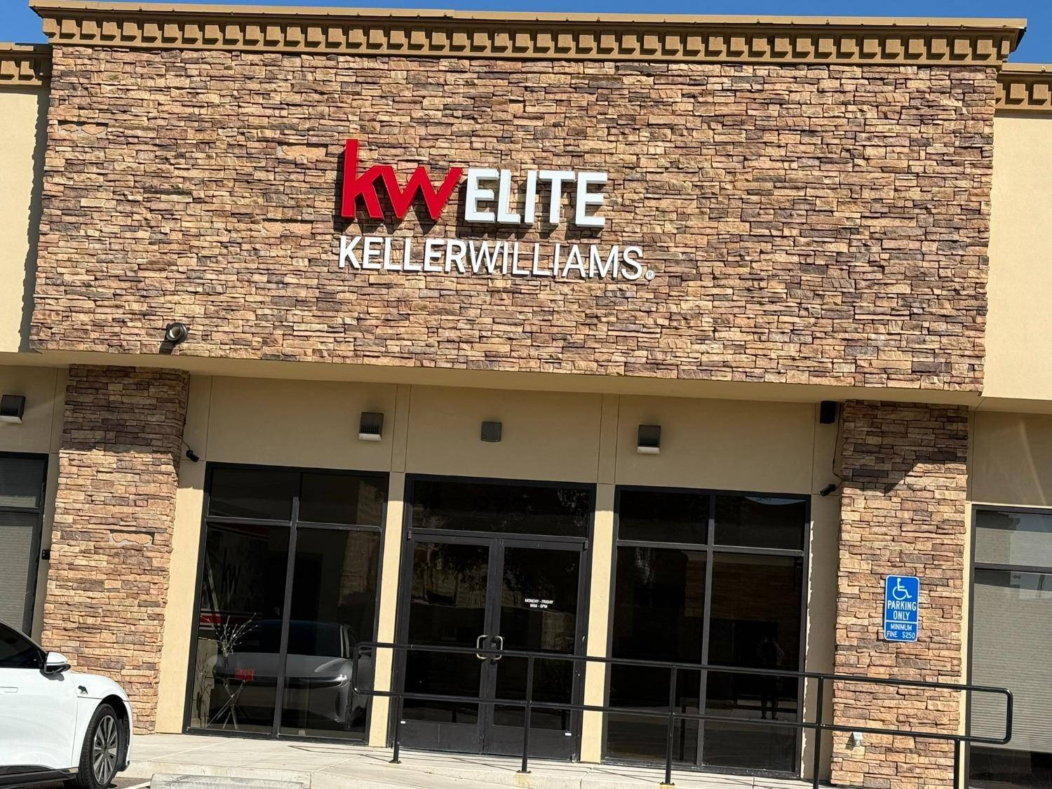 Atwater, CA 95301,273 E Bellevue