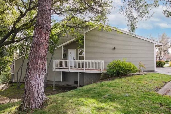 Roseville, CA 95678,157 Valley Oak DR