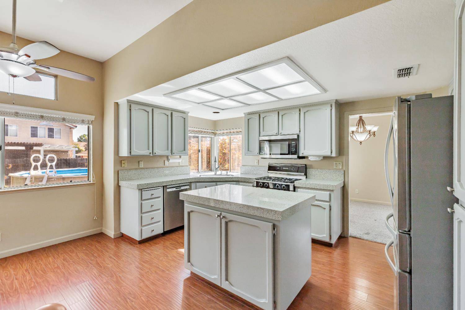 Roseville, CA 95747,506 Bromley CT