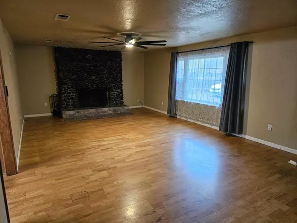 Gridley, CA 95948,1140 Locust ST