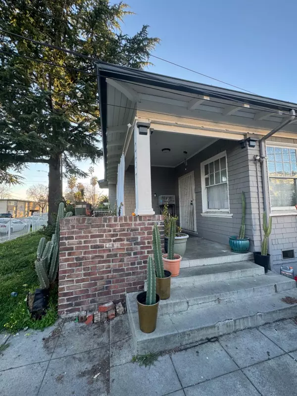 Stockton, CA 95203,237 W ACACIA ST