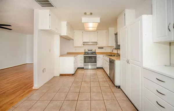 Woodland, CA 95695,148 Glacier ST