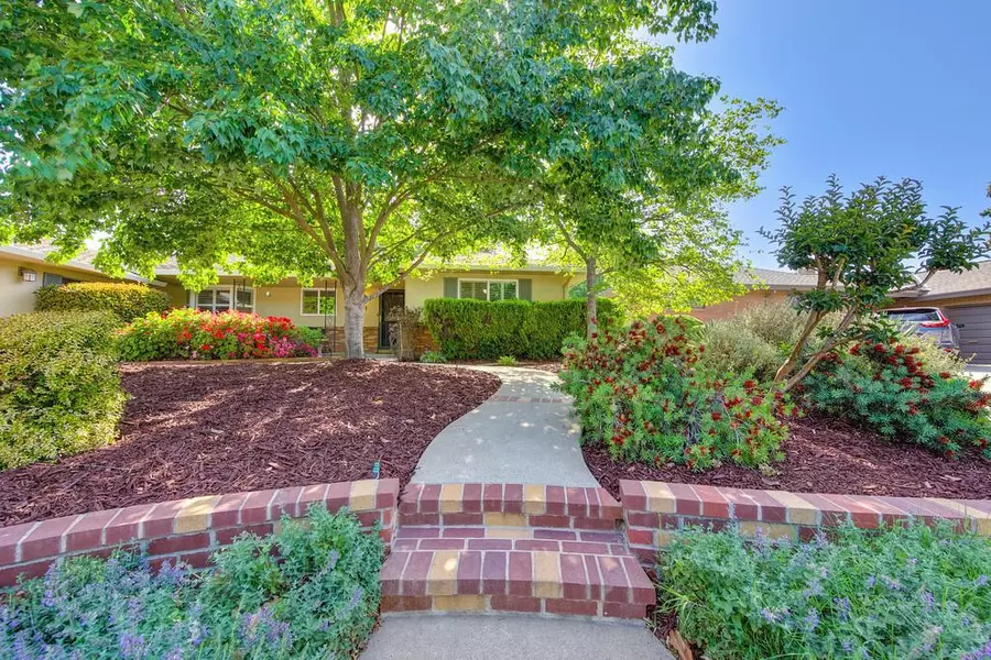 6471 Chetwood WAY, Sacramento, CA 95831