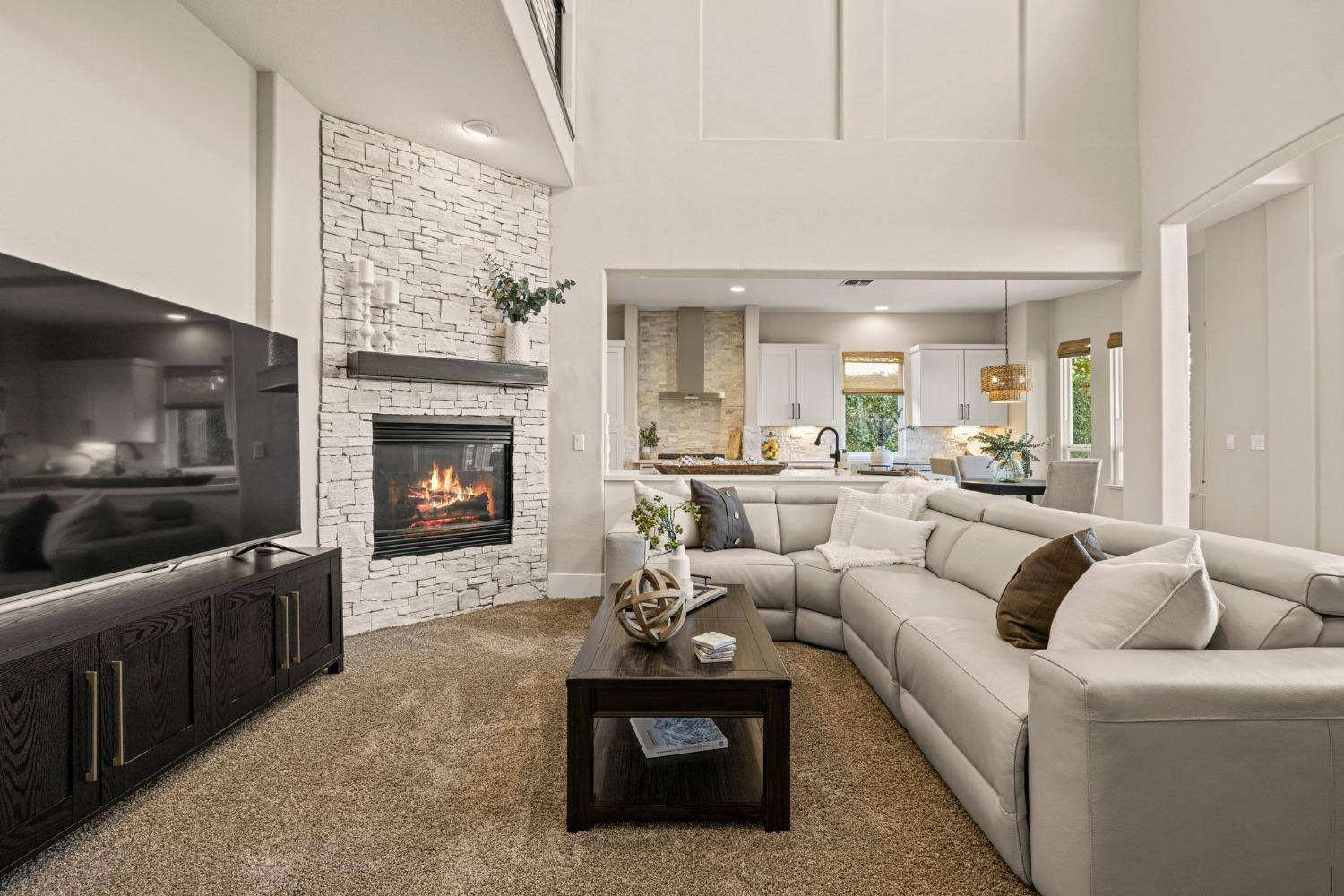 El Dorado Hills, CA 95762,4001 Royal Troon DR