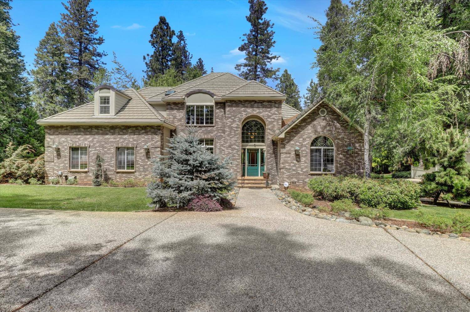 12857 Chatsworth LN, Grass Valley, CA 95945