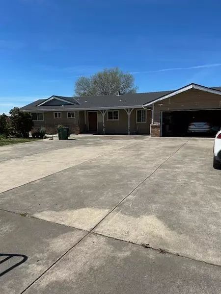 8208 Dierks RD, Sacramento, CA 95830
