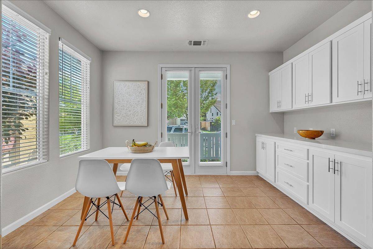 West Sacramento, CA 95691,2364 Brisbane ST