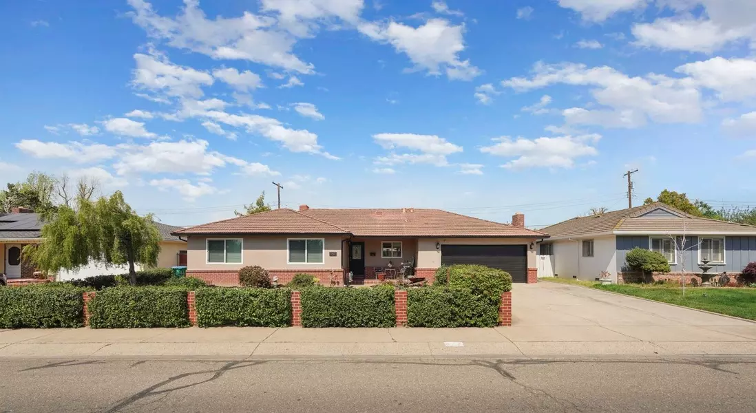 549 W Tokay ST, Lodi, CA 95240