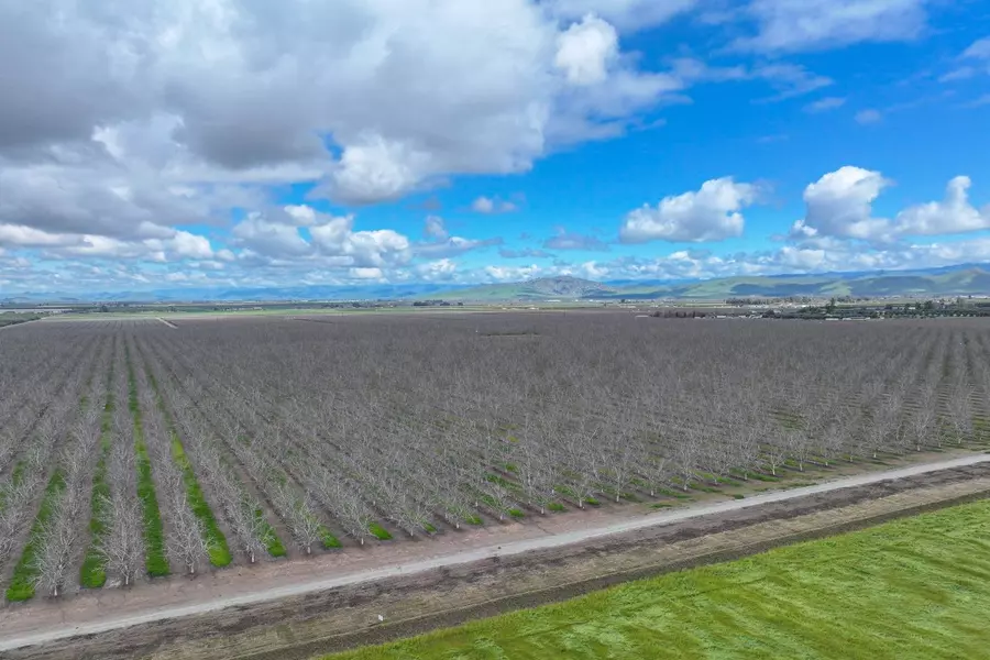 18995 Avenue 232, Lindsay, CA 93247