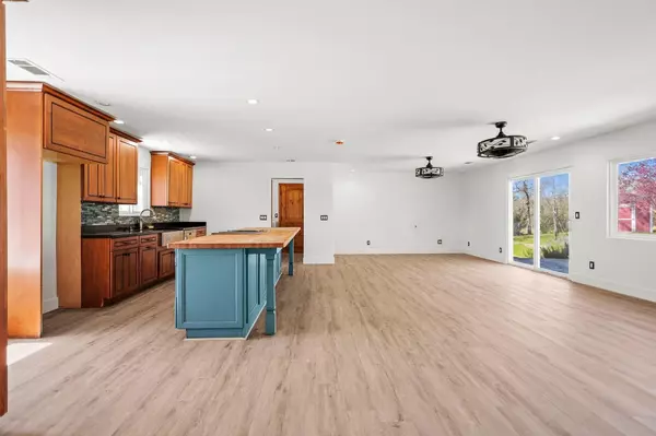 Redding, CA 96003,21520 Old Alturas RD