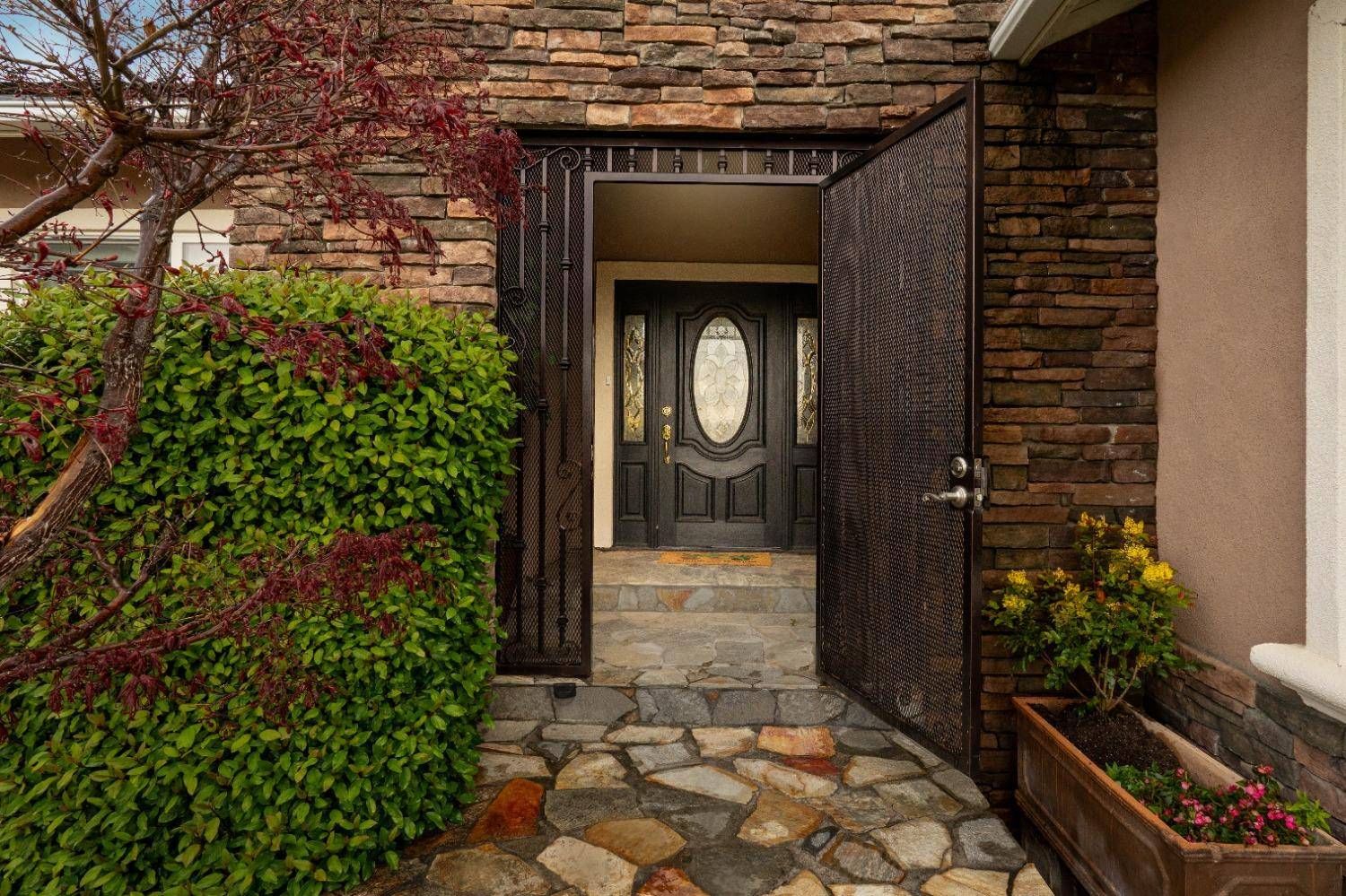 Auburn, CA 95602,4860 N Creekhaven RD