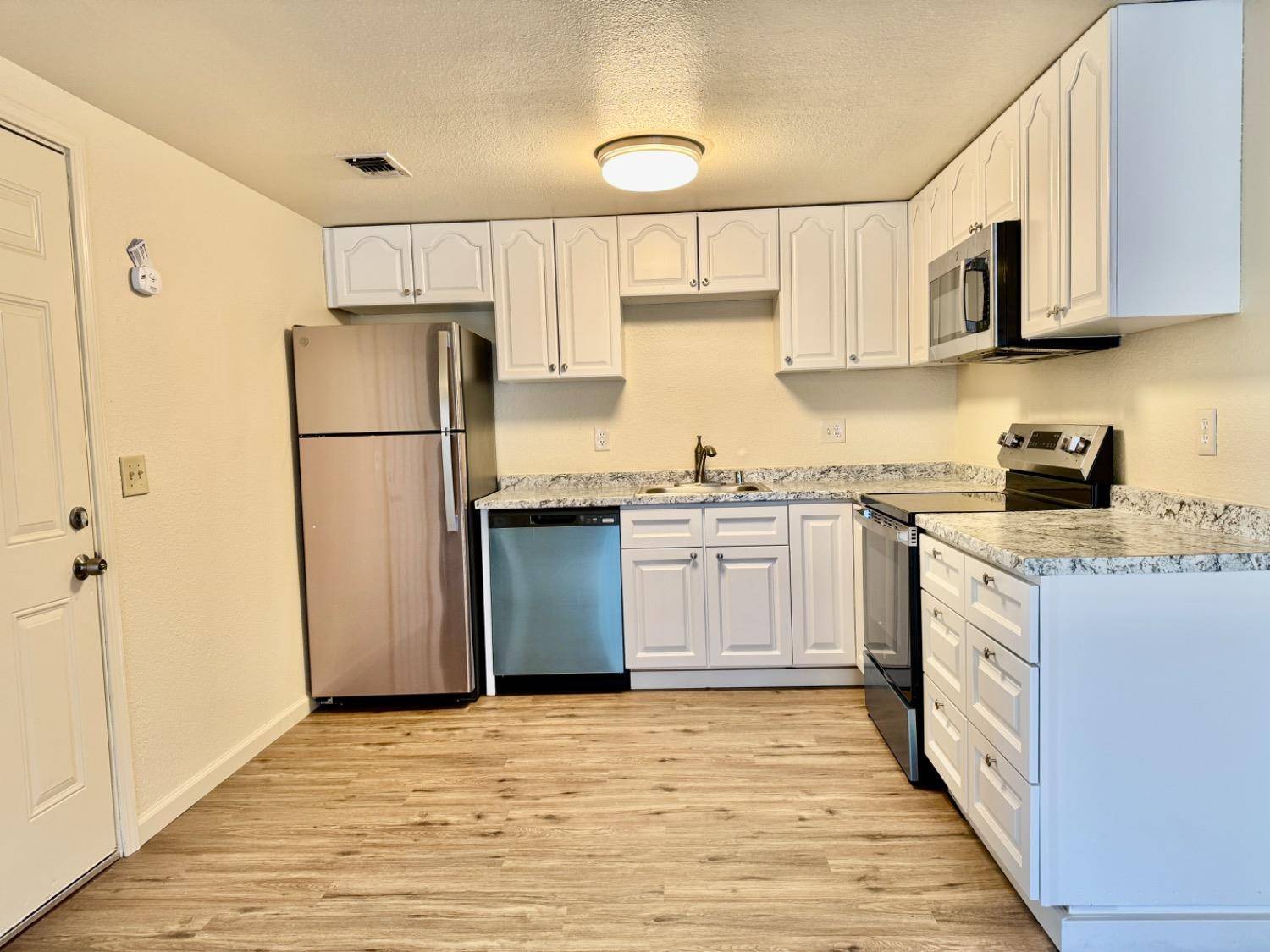 Sacramento, CA 95842,6858 Barbara Lee CIR