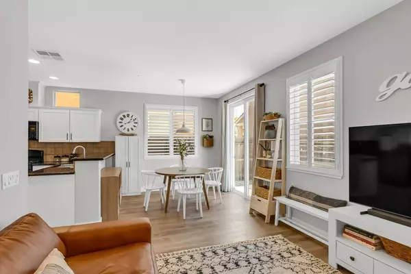 4922 Ocean LN Elk Grove, CA 95757