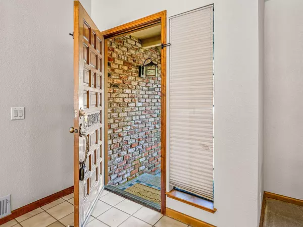 El Dorado Hills, CA 95762,2025 Ahoy CT